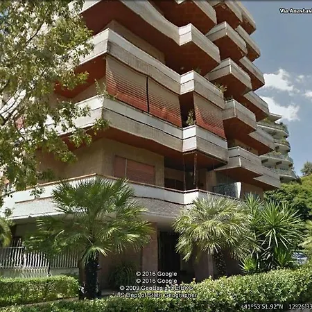 House In The City-3